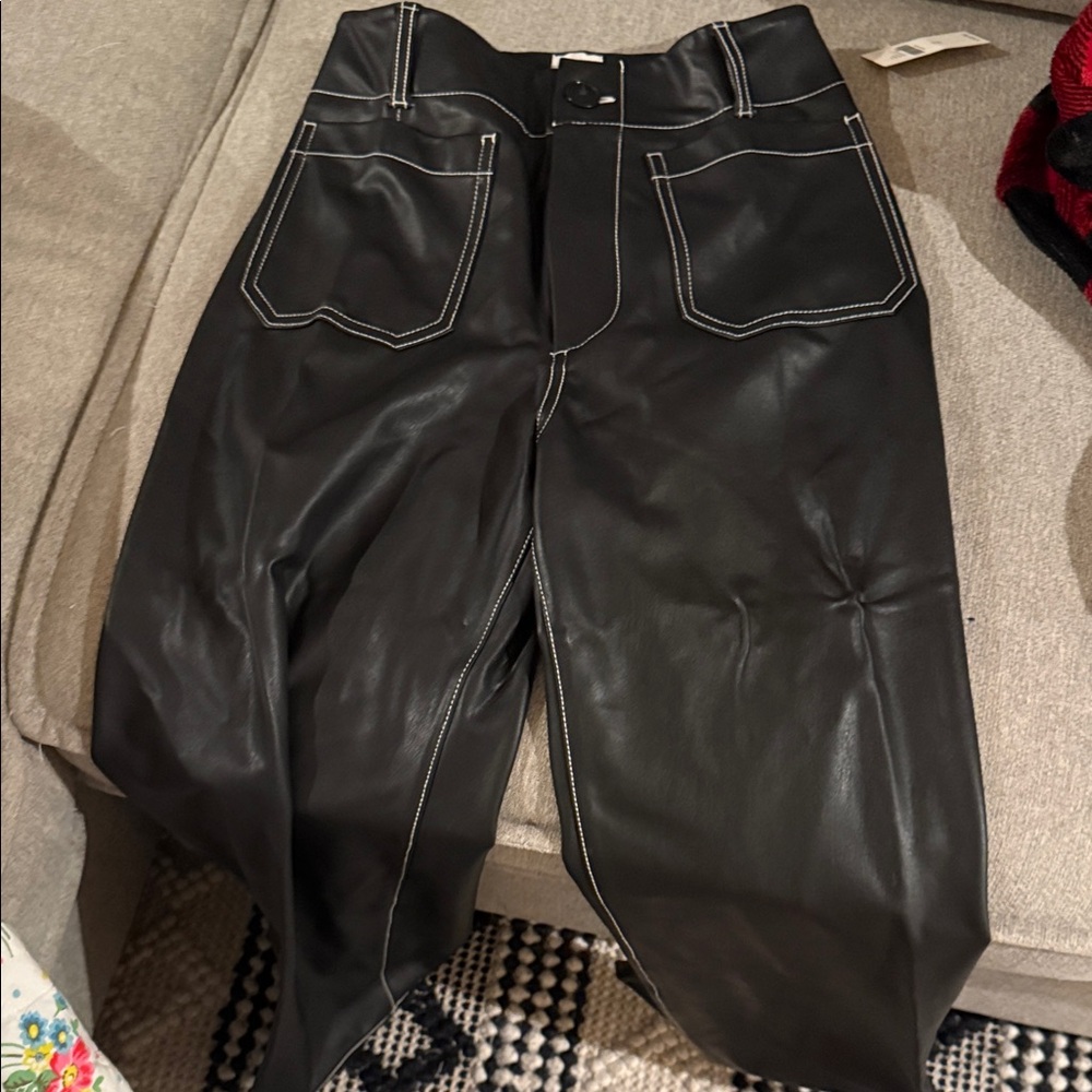 Maeve the Collette cropped wide leg pants - vegan leather top stitch edition - Picture 5 of 7